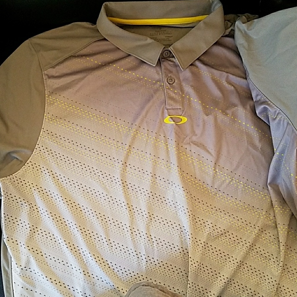 Oakley golf polo